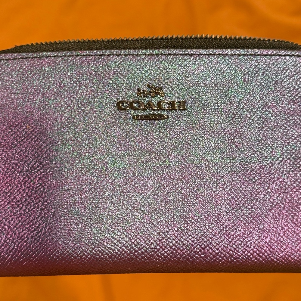 COACH | Holographic Pebble Leather Cosmetic Case - Picture 9 of 9